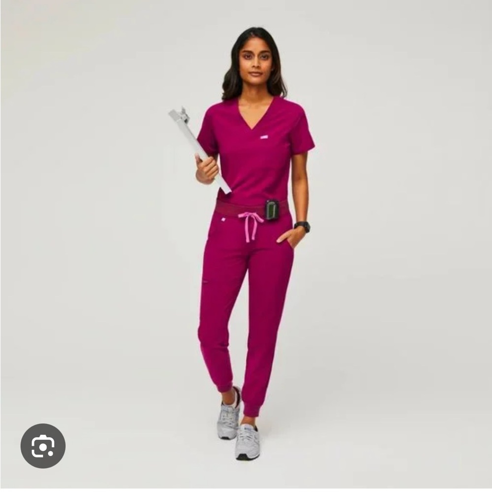 Figs Women's Magenta Scrub Set